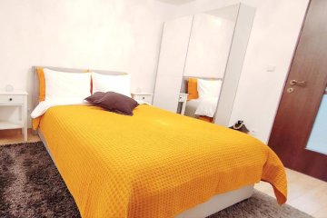 R&B Guest House