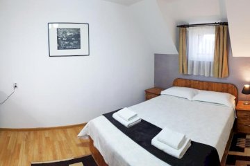 Dmc House